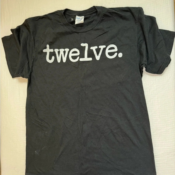 Black Polyester Cotton Classic Short Sleeve T-Shirt “Twelve Design” size M - Picture 2 of 10